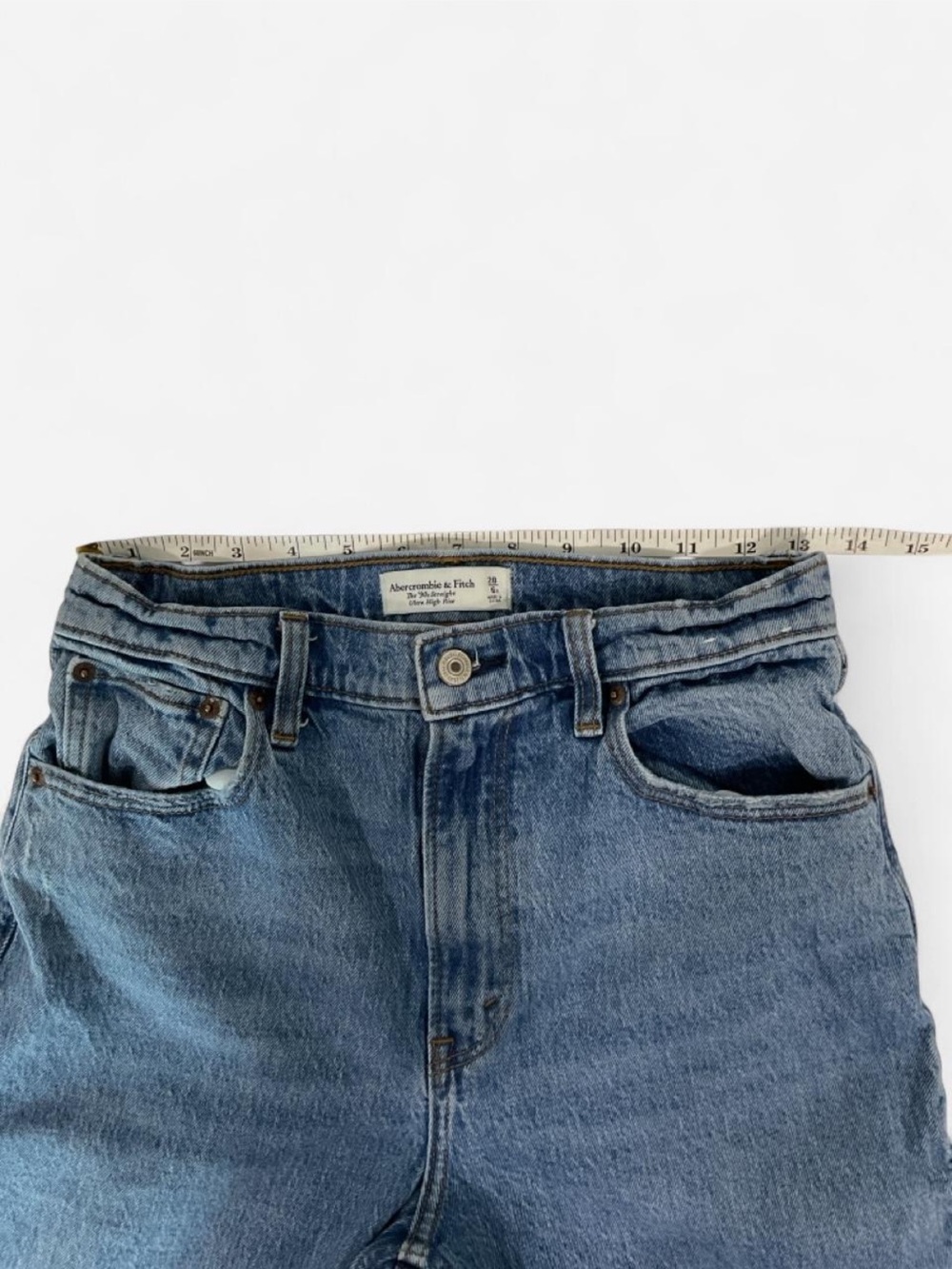 Abercrombie & Fitch 90s Straight Ultra High Rise Jeans Light Wash Size 28